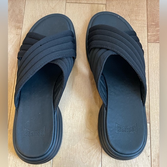 Camper Black Criss Cross Sandal - Picture 4 of 5